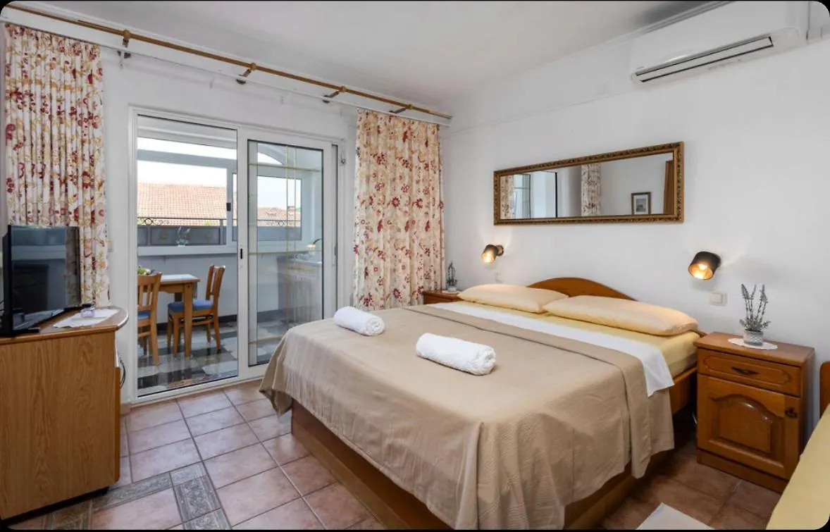 招待所 Villa Ana Selce S Bazenom I Panoramskim Pogledom Na More
